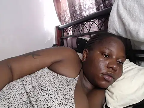 Whimsicalwillow online show from 11/19/25, 11:21