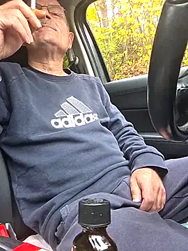 bottomhairy online show from 10/23/25, 08:13