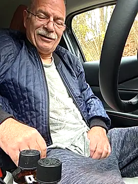 bottomhairy online show from 11/12/25, 11:10