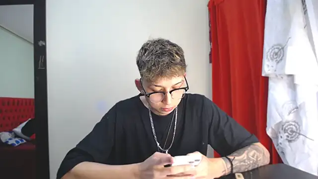  Thomas hot  online show from 01/02/25, 08:02