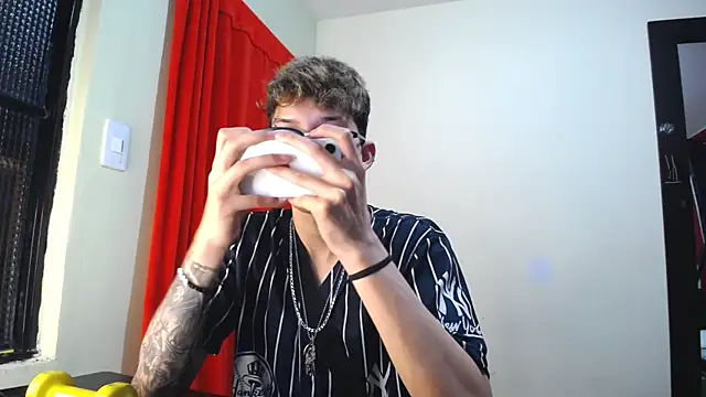  Thomas hot  online show from 01/31/25, 01:11