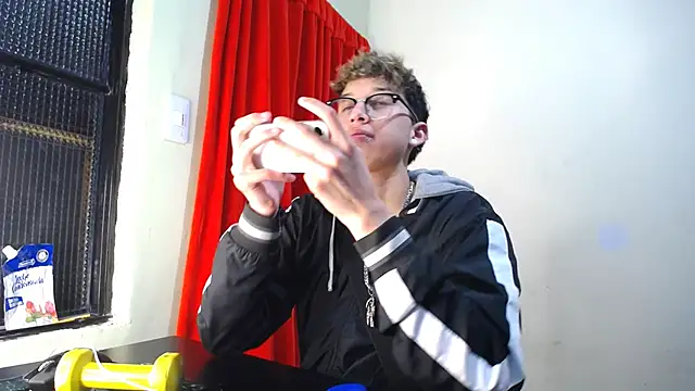  Thomas hot  online show from 02/02/25, 12:40