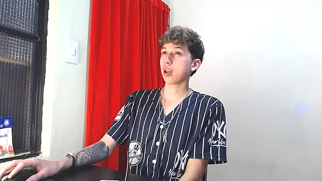  Thomas hot  online show from 02/04/25, 09:20