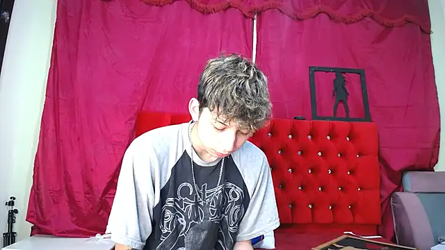  Thomas hot  online show from 03/01/25, 04:33