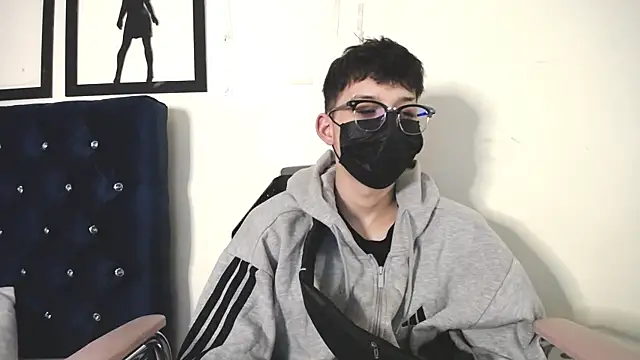  Thomas hot  online show from 09/30/25, 01:32