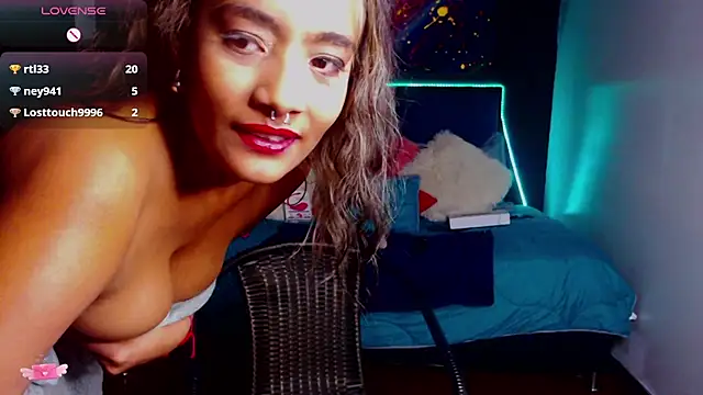 megan collins96 online show from 12/24/24, 01:27