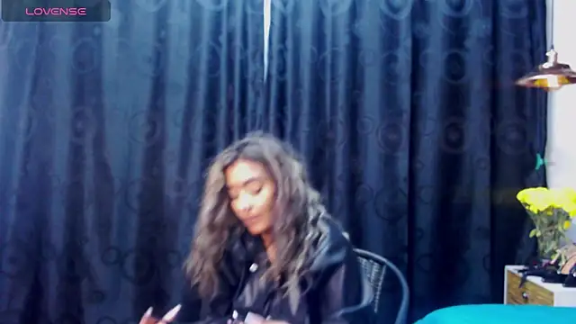 megan collins96 online show from 12/27/24, 09:00