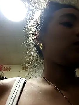 megan collins96 online show from 12/28/24, 03:37