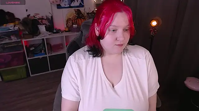 Snapshot of lissamuff chatting on 02/26/25, 07:31 lissamuff online show from 02/26/25, 07:31
