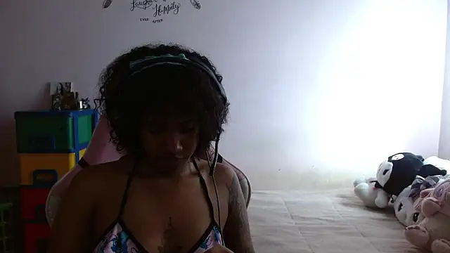 TiffanyRoouse online show from 10/09/25, 05:33