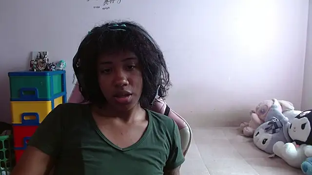 TiffanyRoouse online show from 10/18/25, 01:34