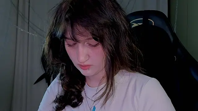 Snapshot of ELLIEJAY chatting on 11/07/25, 05:18 ELLIEJAY online show from 11/07/25, 05:18