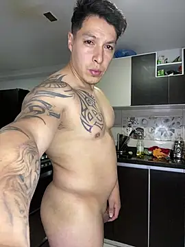 milangym127 online show from 12/12/24, 03:54