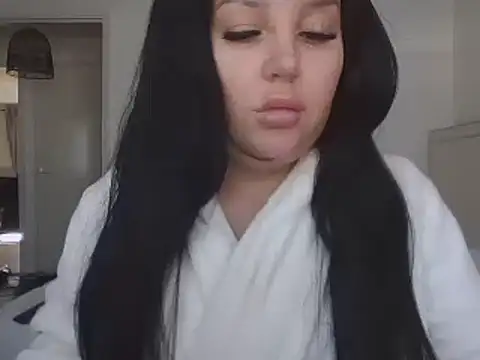 Snapshot of magical_mia chatting on 03/05/25, 12:11 magical mia online show from 03/05/25, 12:11