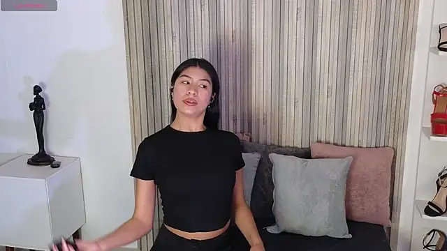 LissaWiild online show from 10/13/25, 01:11