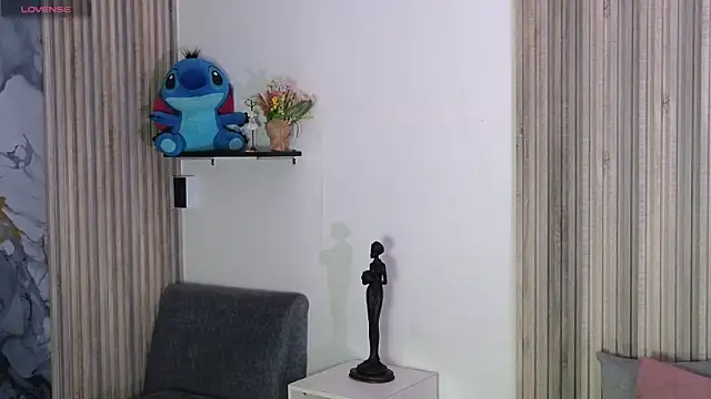 LissaWiild online show from 11/08/25, 01:33