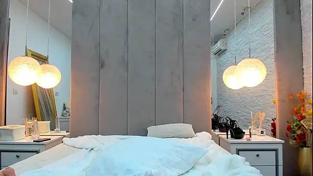 Yanna miana online show from 01/01/25, 06:59