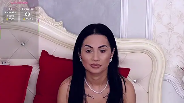 Snapshot of HeidiLust chatting on 11/18/25, 06:40 HeidiLust online show from 11/18/25, 06:40