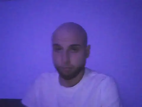 Snapshot of John_86 chatting on 11/01/25, 10:01 John 86 online show from 11/01/25, 10:01