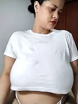 Snapshot of sweetpe chatting on 01/04/25, 07:55 sweetpe online show from 01/04/25, 07:55