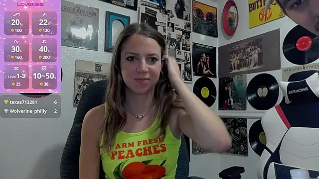 Snapshot of molly_witha_chance chatting on 01/09/25, 08:03 molly witha chance online show from 01/09/25, 08:03