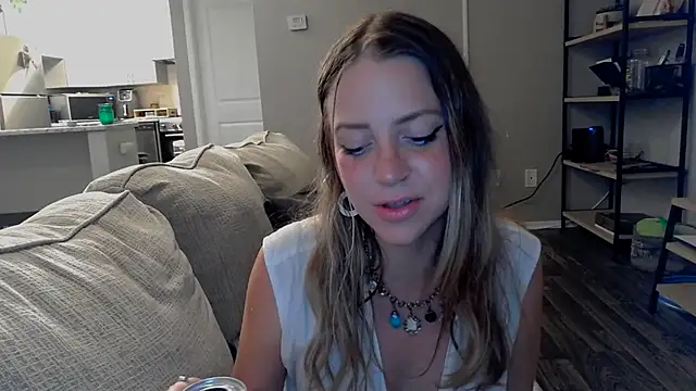 Snapshot of molly_witha_chance chatting on 03/07/25, 12:26 molly witha chance online show from 03/07/25, 12:26