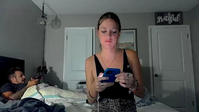 Snapshot of molly_witha_chance chatting on 09/14/25, 03:27 molly witha chance online show from 09/14/25, 03:27