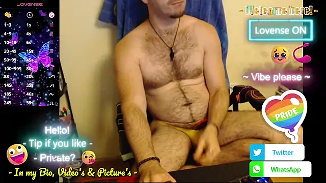 Snapshot of RealManHaveHairy chatting on 10/14/25, 04:08 RealManHaveHairy online show from 10/14/25, 04:08
