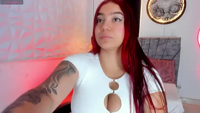 Snapshot of Ariadna_sc chatting on 03/21/25, 01:23 Ariadna sc online show from 03/21/25, 01:23