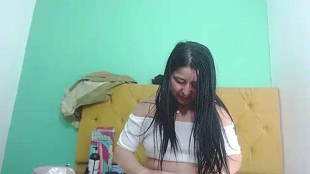 Snapshot of agathacorlincm101 chatting on 01/17/25, 11:07 agathacorlincm101 online show from 01/17/25, 11:07