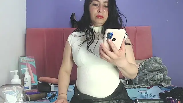 Snapshot of agathacorlincm101 chatting on 02/26/25, 12:05 agathacorlincm101 online show from 02/26/25, 12:05