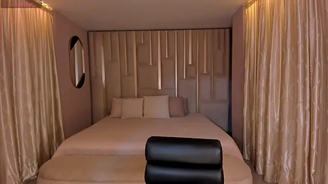 MollySundersX online show from 10/28/25, 08:11