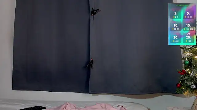 Snapshot of lanaturner_ chatting on 12/29/24, 02:27 lanaturner online show from 12/29/24, 02:27