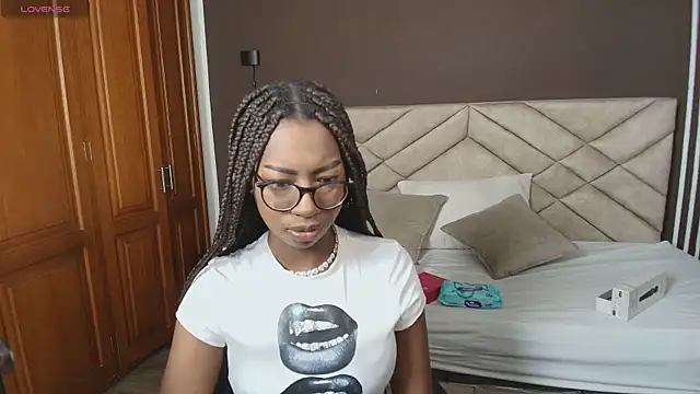 Raquel jones online show from 11/08/25, 11:32