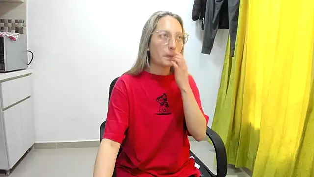 Adele johnsonn1 online show from 12/18/24, 03:44