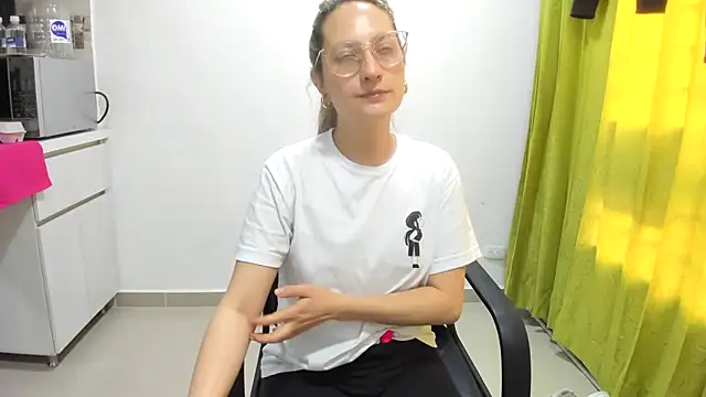 Adele johnsonn1 online show from 01/17/25, 03:00