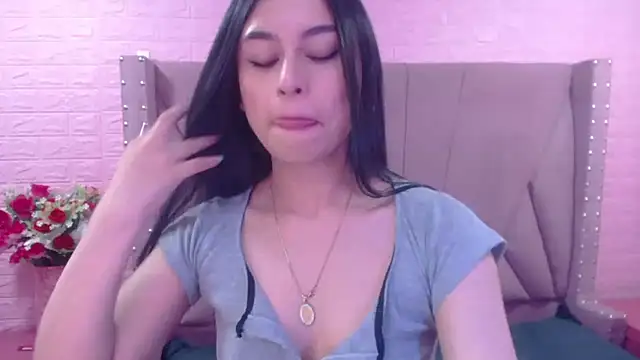 Snapshot of MelodySweett chatting on 12/19/24, 03:07 MelodySweett online show from 12/19/24, 03:07