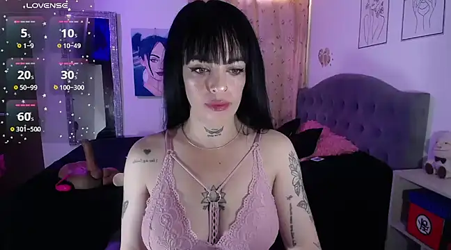 Snapshot of violett_honney chatting on 01/12/25, 08:47 violett honney online show from 01/12/25, 08:47