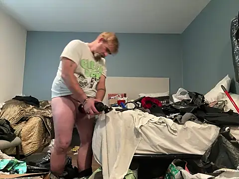 Snapshot of JakTRipr chatting on 03/04/25, 06:29 JakTRipr online show from 03/04/25, 06:29