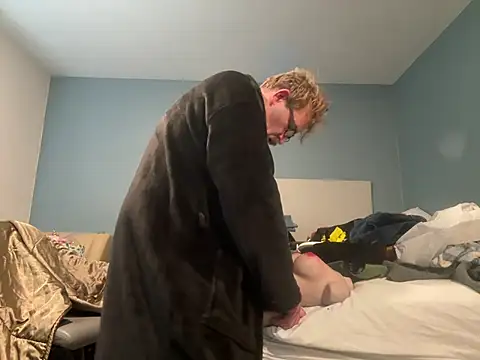 Snapshot of JakTRipr chatting on 03/07/25, 07:49 JakTRipr online show from 03/07/25, 07:49