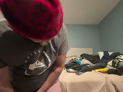 Snapshot of JakTRipr chatting on 03/21/25, 05:00 JakTRipr online show from 03/21/25, 05:00