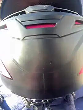 Snapshot of Bonniepark chatting on 01/20/25, 12:07 Bonniepark online show from 01/20/25, 12:07