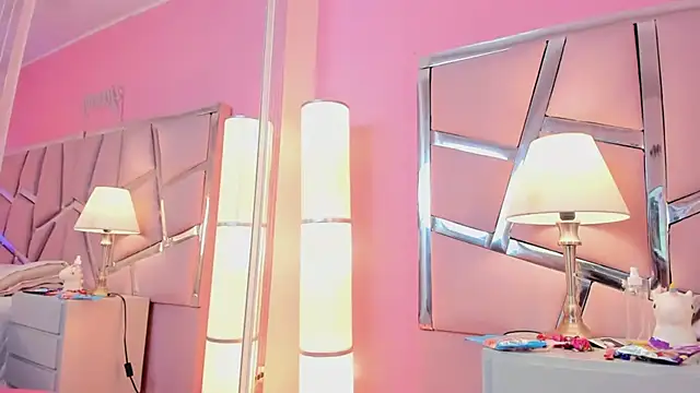 Snapshot of Bonniepark chatting on 01/25/25, 03:09 Bonniepark online show from 01/25/25, 03:09