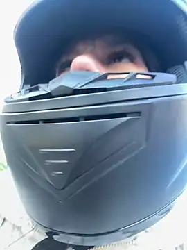 Snapshot of Bonniepark chatting on 01/30/25, 12:06 Bonniepark online show from 01/30/25, 12:06