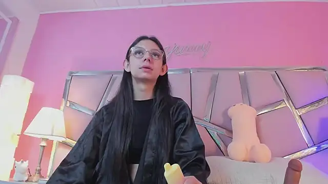 Snapshot of Bonniepark chatting on 02/28/25, 03:15 Bonniepark online show from 02/28/25, 03:15