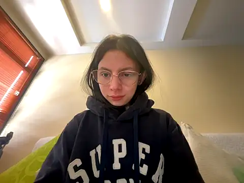 Snapshot of Bonniepark chatting on 09/12/25, 01:22 Bonniepark online show from 09/12/25, 01:22