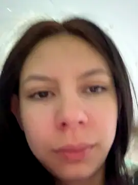 Snapshot of Bonniepark chatting on 09/15/25, 12:05 Bonniepark online show from 09/15/25, 12:05