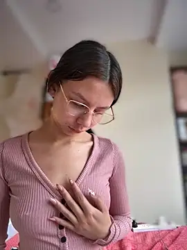 Snapshot of Bonniepark chatting on 10/14/25, 12:50 Bonniepark online show from 10/14/25, 12:50