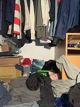 yourdirtysecret 23 online show from 10/28/25, 11:51