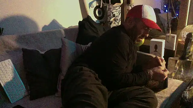 DJUX online show from 12/12/24, 05:31